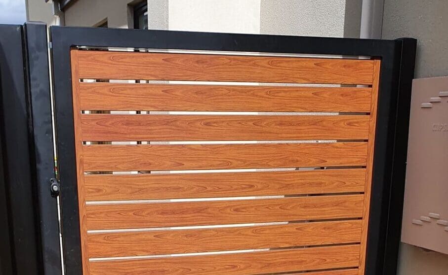 Single Swinging Gates (2)