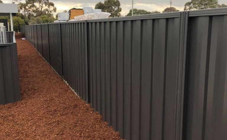 colorbond fencing (4)